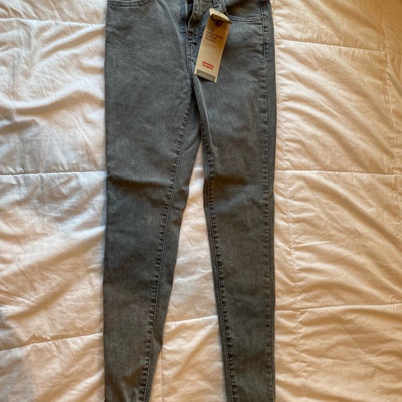 Levis Grey 720 High Rise Skinny Jeans NWT Size 25 - Picture 5 of 10